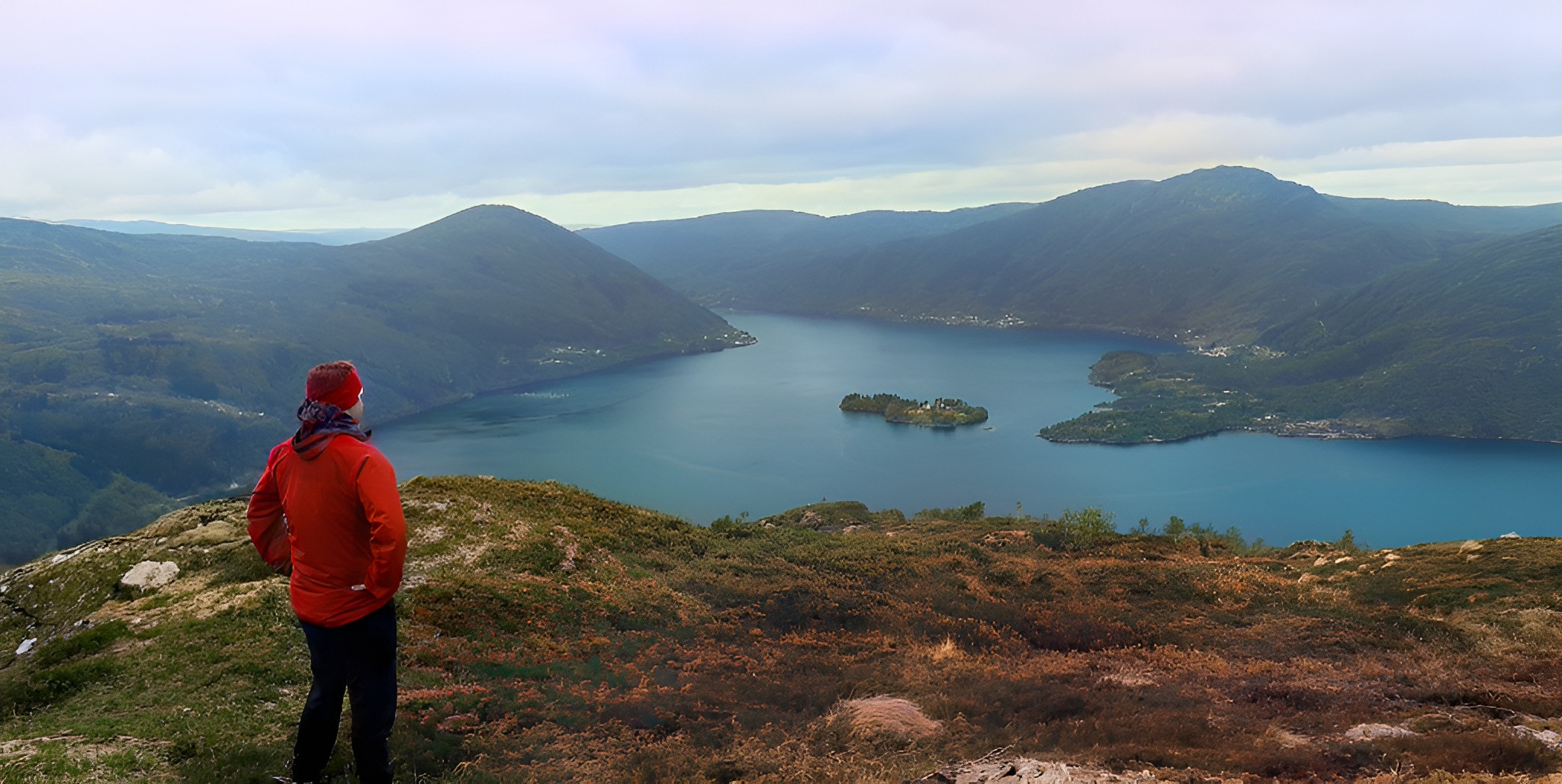 Bogafjellet 633 moh – utsiktstur ved Sørfjorden, fjellturer i Vaksdal