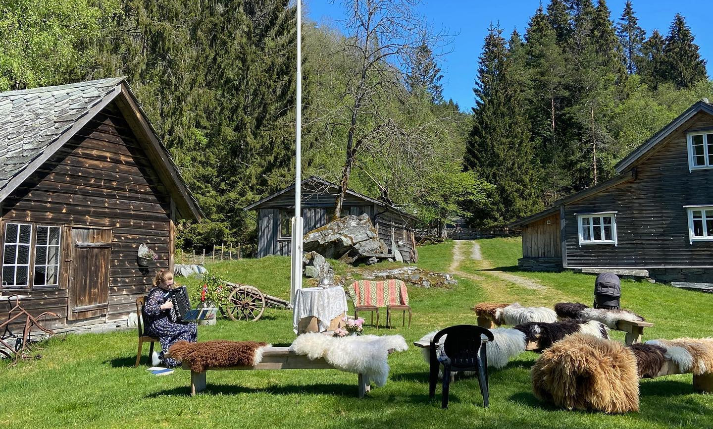Staupstunet – Gårdsovernatting & selskapslokaler