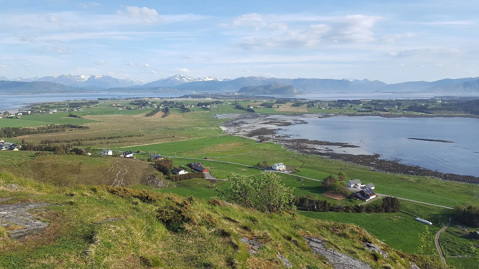 Fjelltur til Molnesfjellet (122 moh) på øya Vigra