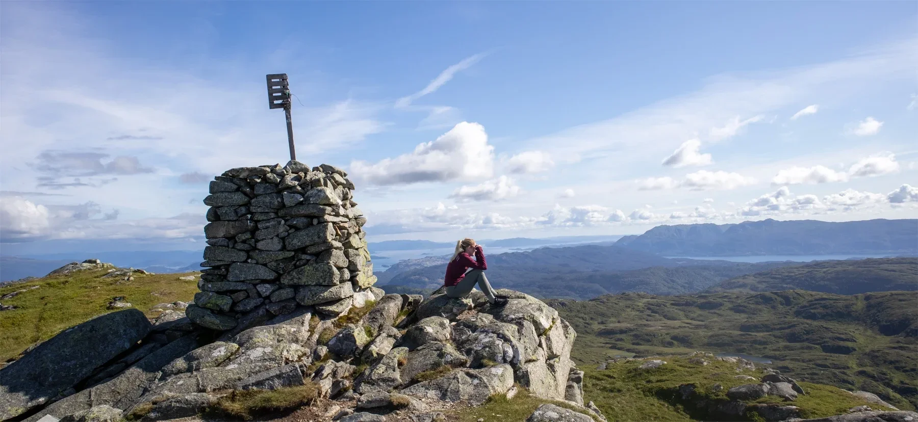 Tysnessåta (752 moh) opp sherpatrapper fra Myrdal