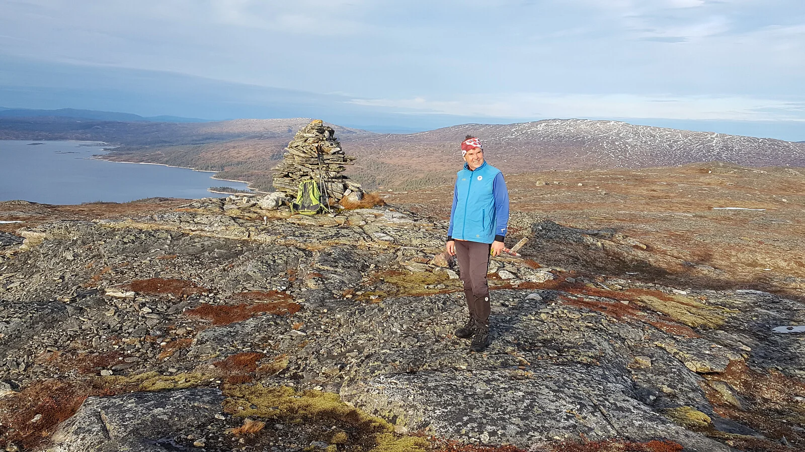 Annfinnfjellet (858 moh)
