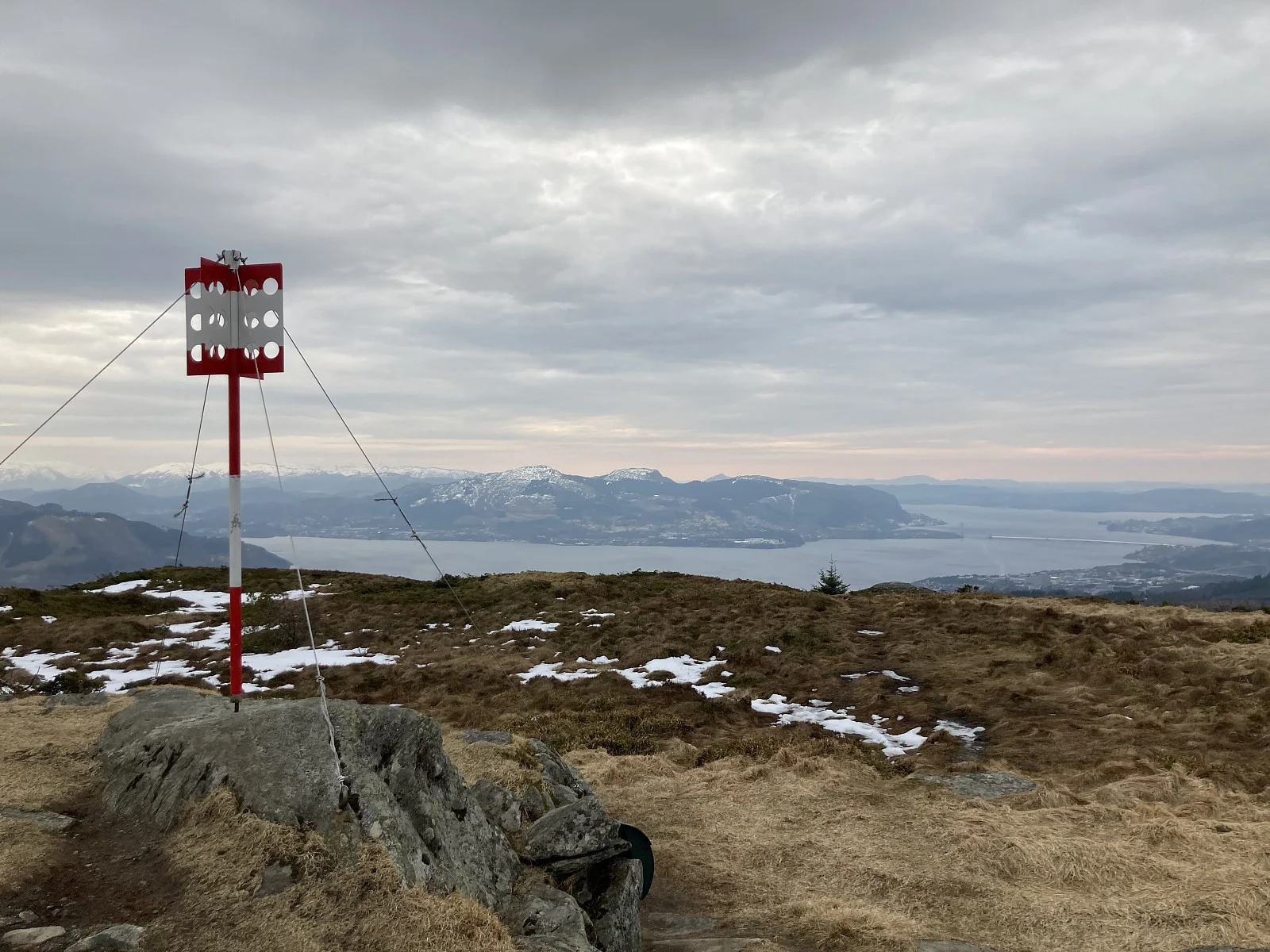 Fjelltur til Gladihaug (430 moh) i Alver