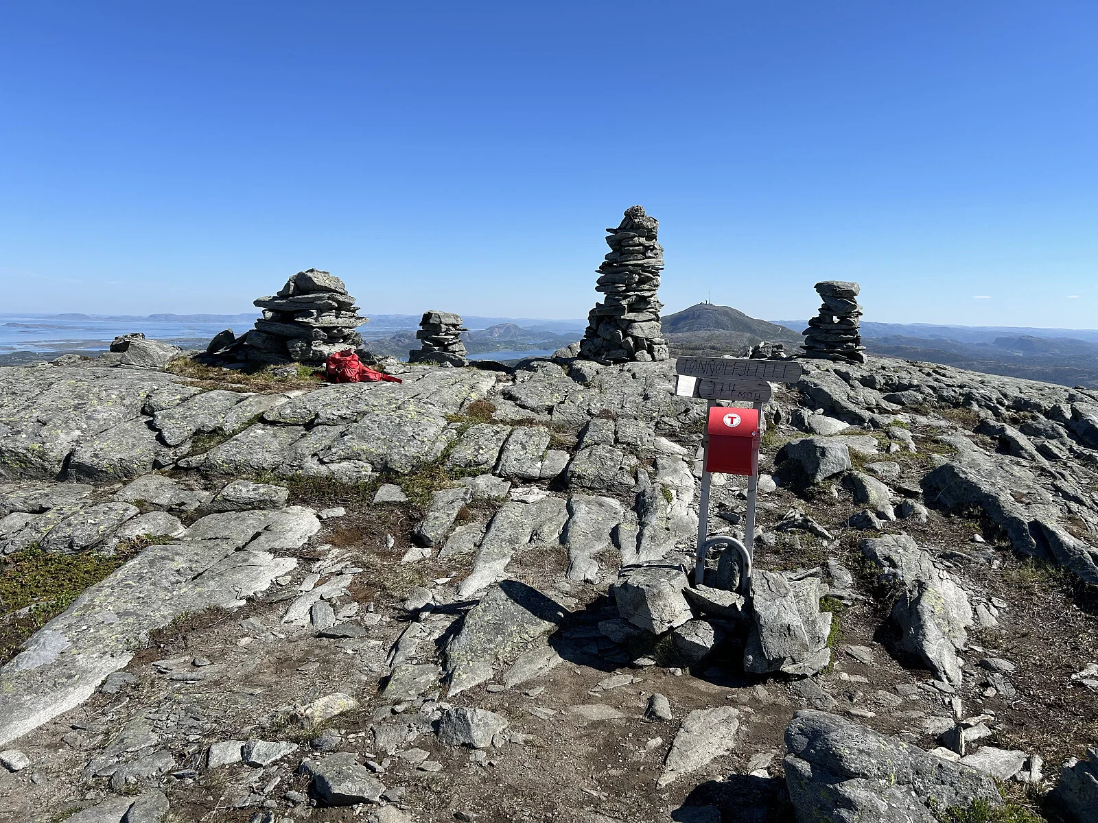 Tønnølsfjellet (374 moh)