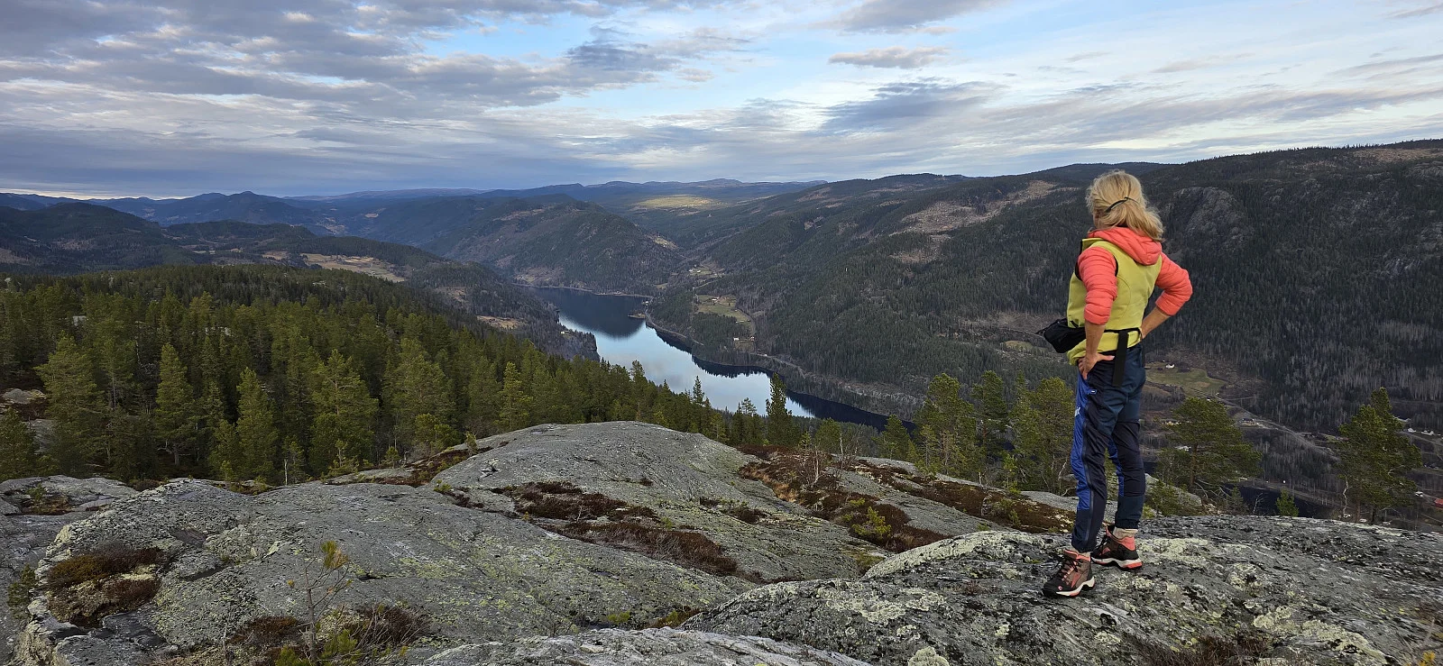 Hanskonatten (734 moh)