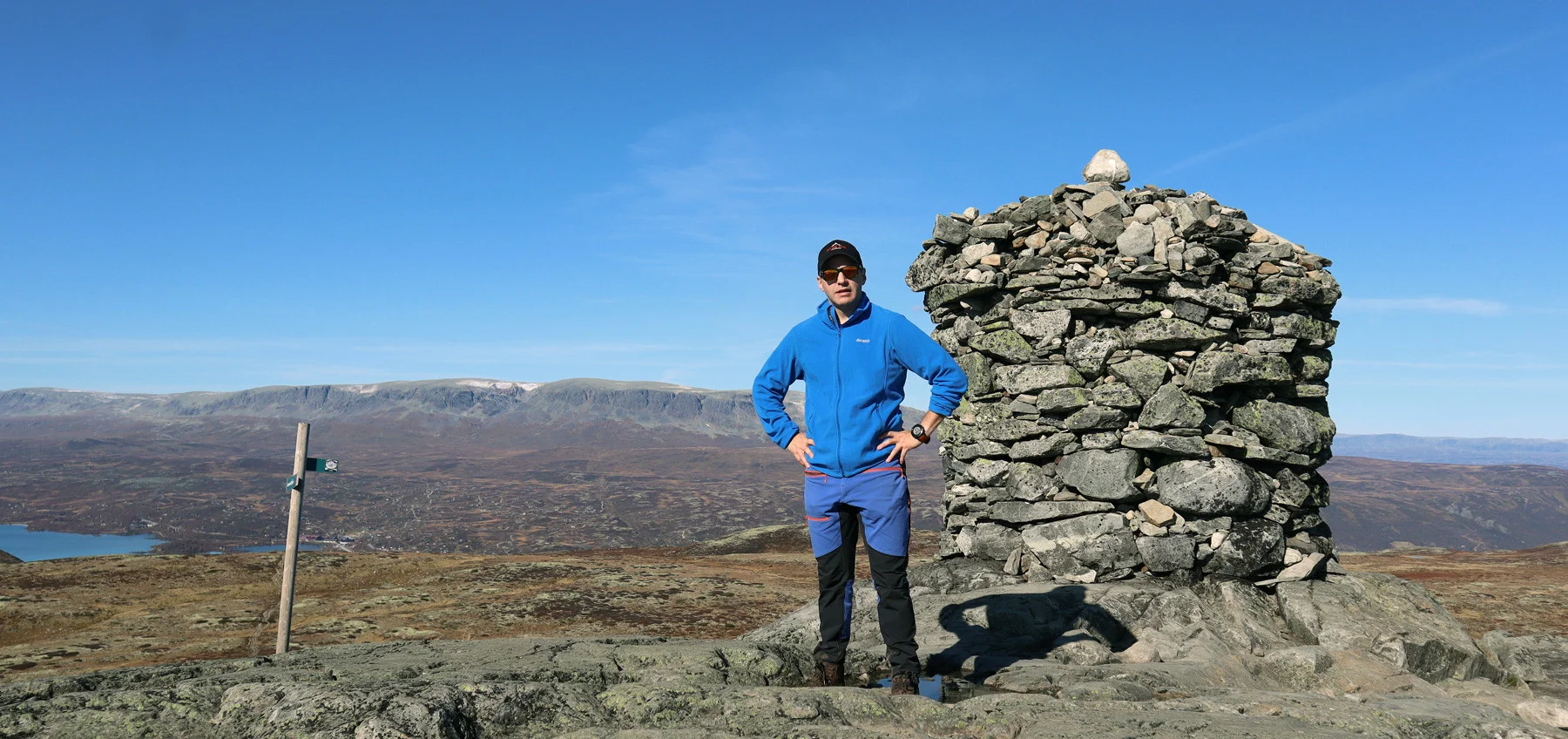 Fjelltur til Ustetind (1376 moh) fra Hakkesetstølen
