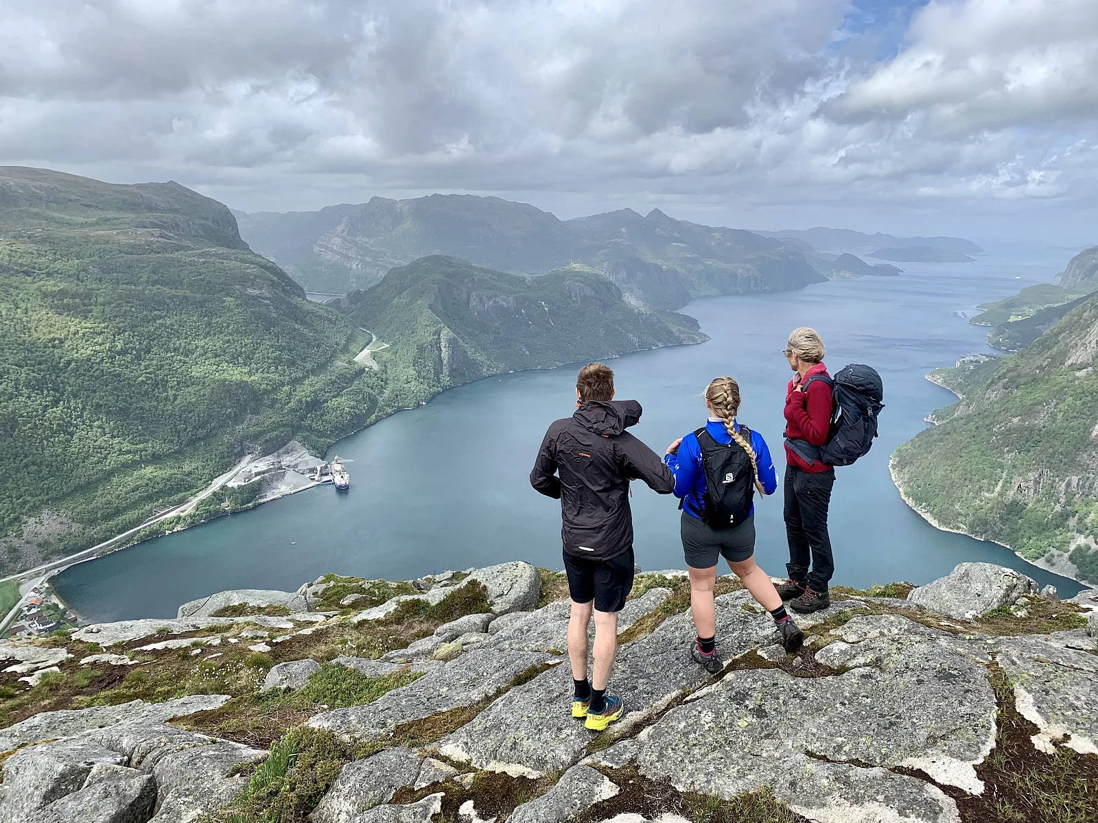 Ramnstoknuten (561 moh)
