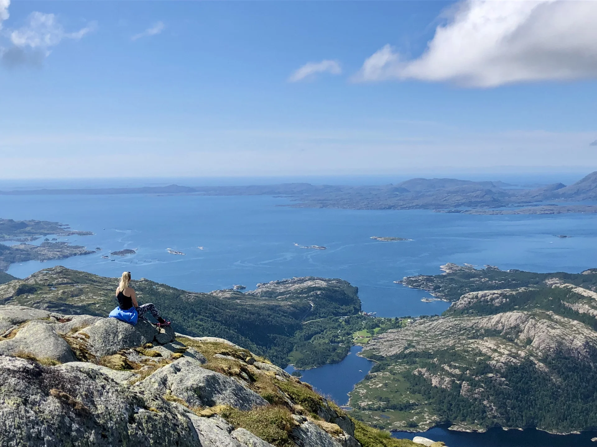 Fjelltur til Kvitebergnova (656 moh) fra Midttun