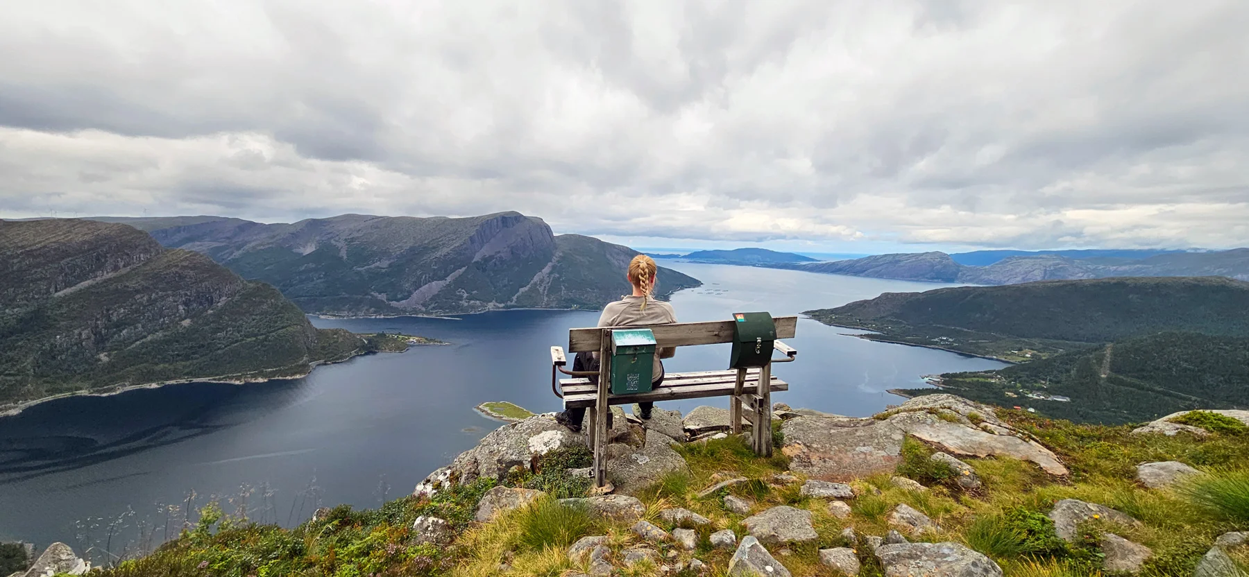 Fjelltur til Gulebrystet (480 moh) i Bremanger