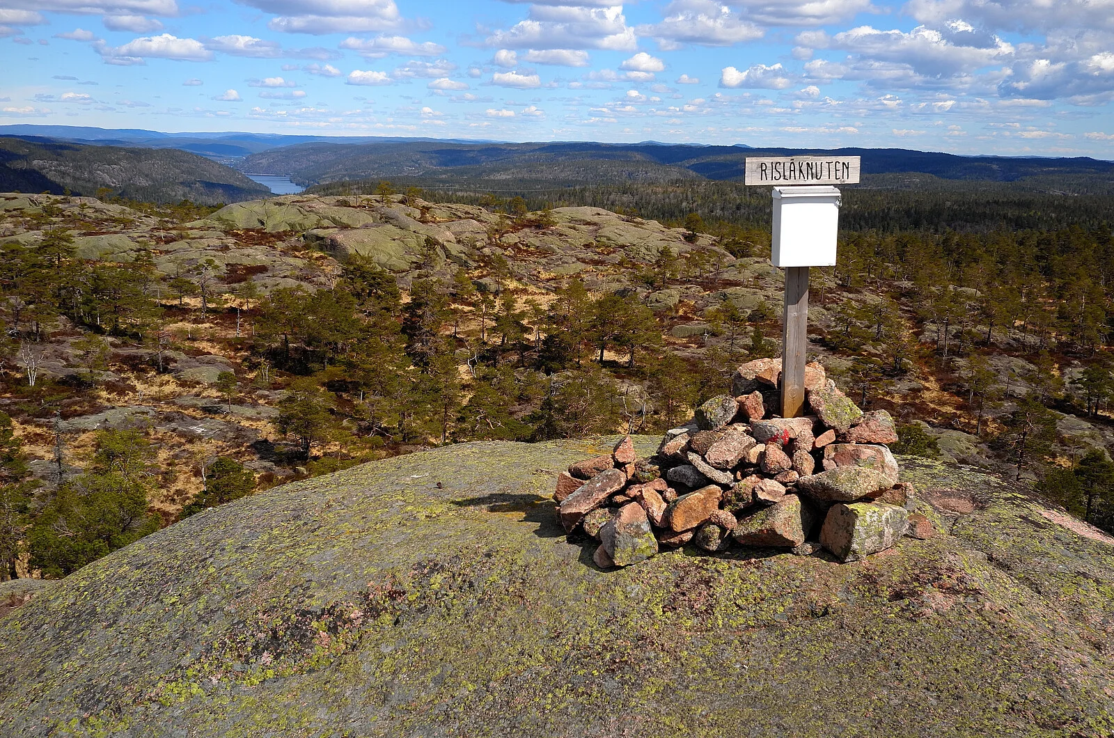 Rislåknuten (377 moh)