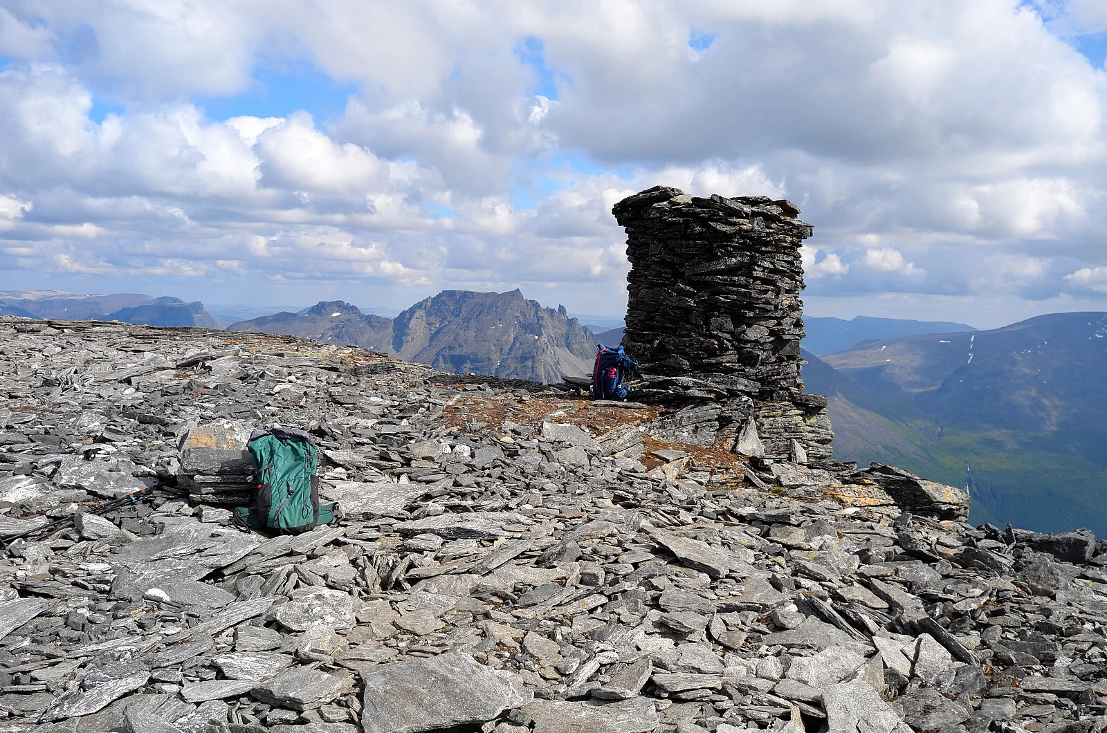Sørfjelltinden (1468 moh)