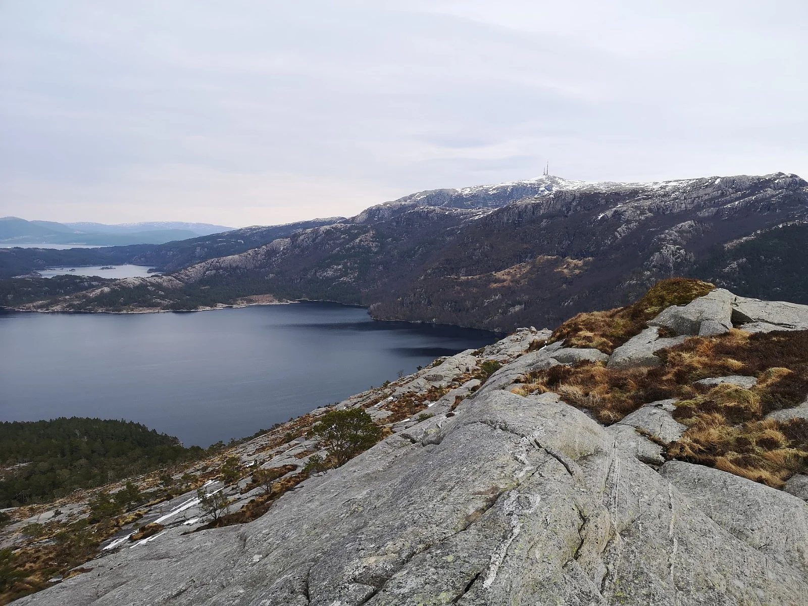 Fjelltur til Trogfjellet (268 moh) fra Dingja