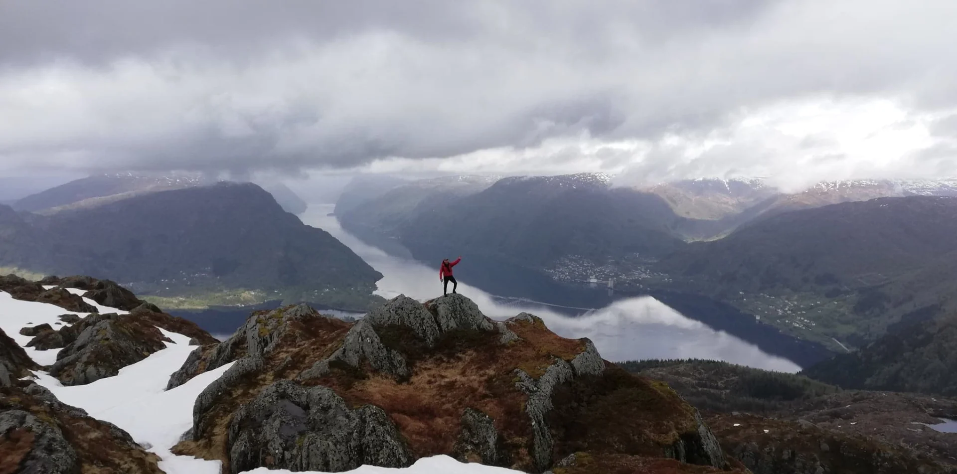 Fjelltur til Raudnipa (711 moh) i Samnanger