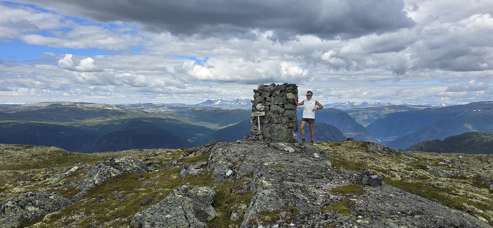 Fjelltur til Vetanosi (1134 moh) fra Fodnes