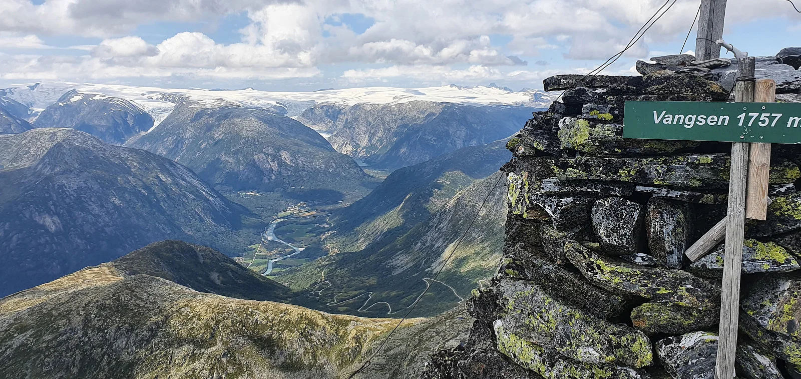 Fjelltur til Vangsen (1757 moh) fra i Jostedalen