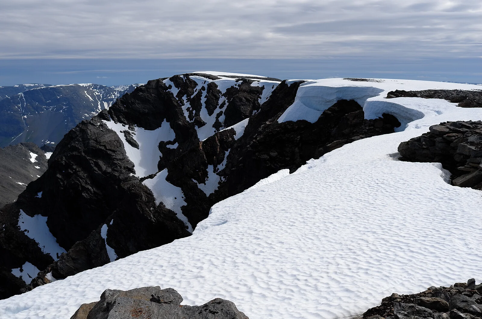 Nordmannviktinden (1355 moh)